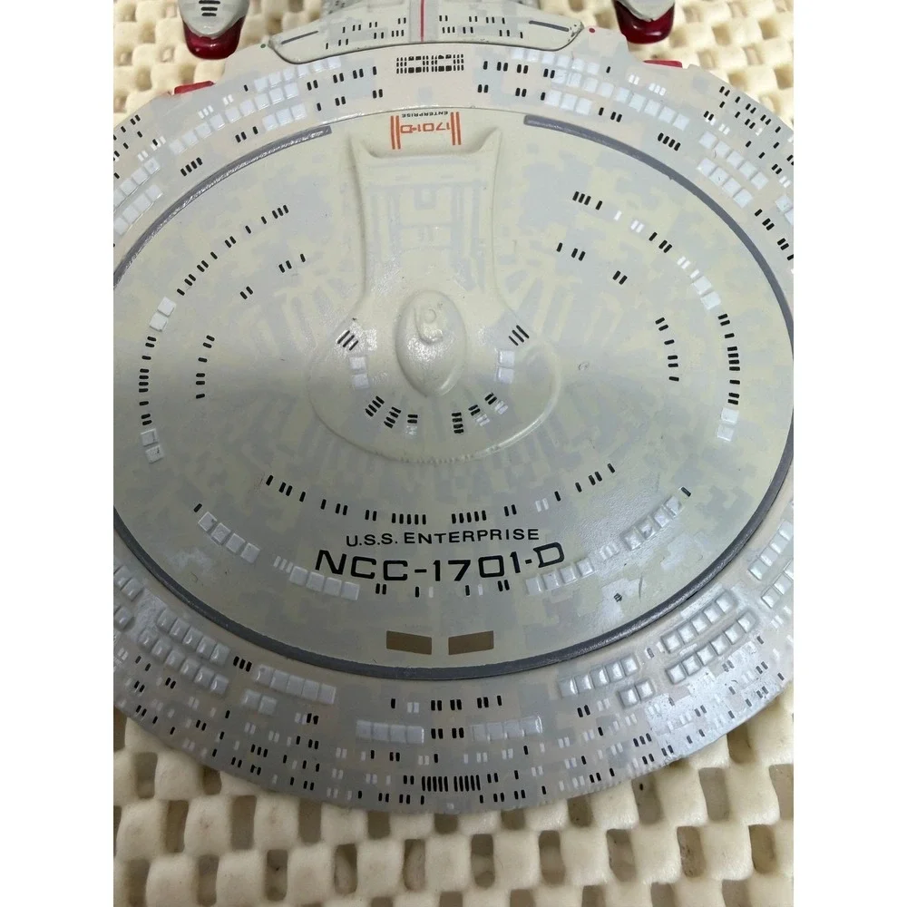 Star‎ Trek USS Enterprise NCC-1701-D Die-Cast Model Stand 4412-A/QEUC